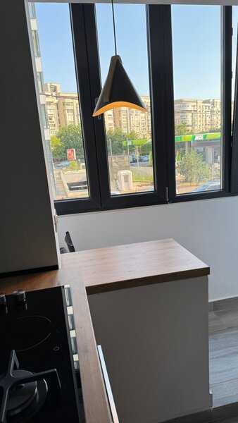 Decebal, Muncii, metrou, Calea Calarasilor, centrala proprie.